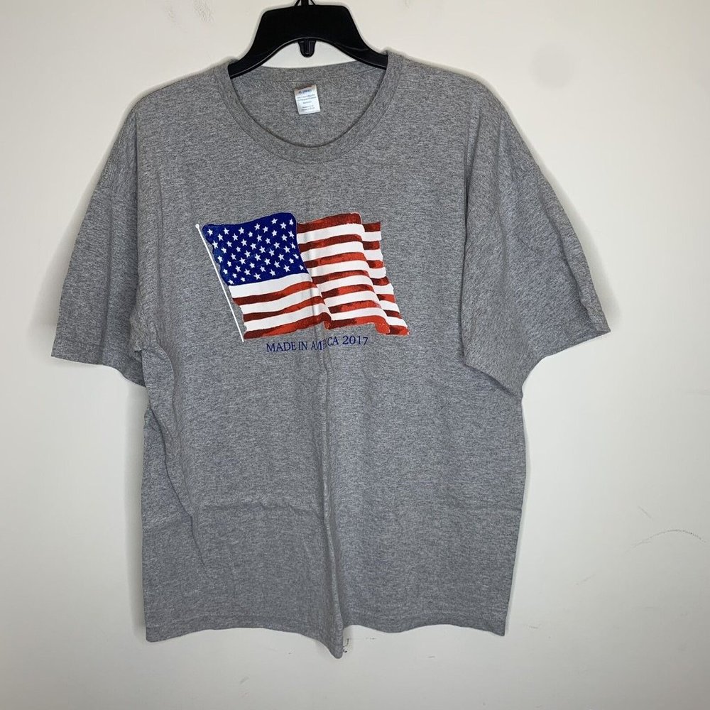 USA Made In America 2017 Mens XL Grey Flag Short Sleeve Shirt